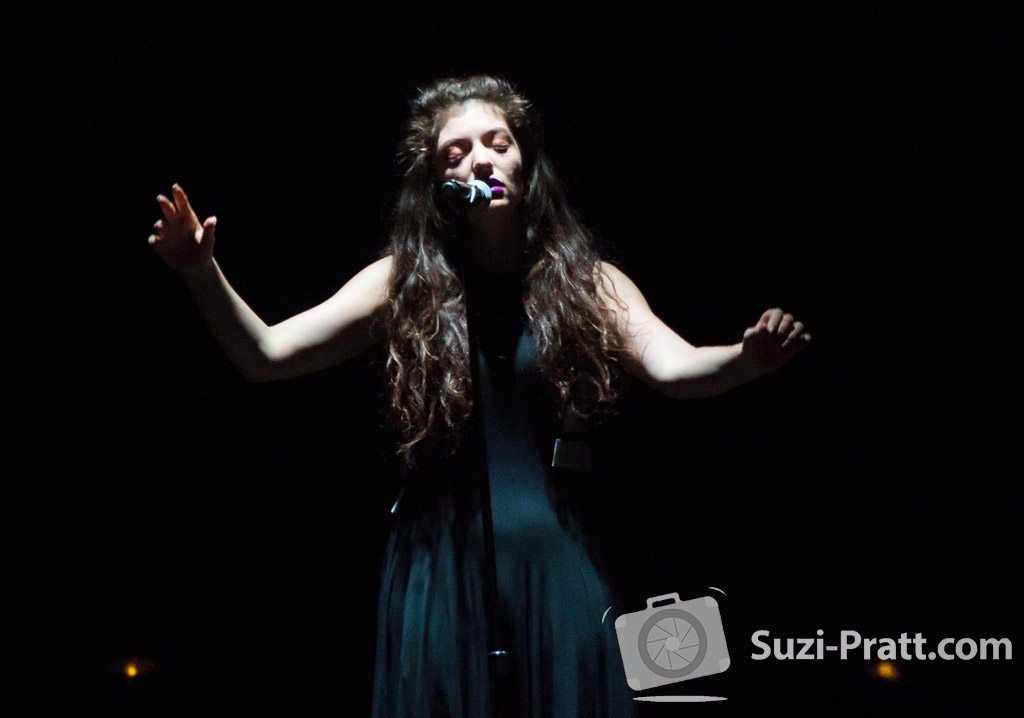 Lorde live concert photography